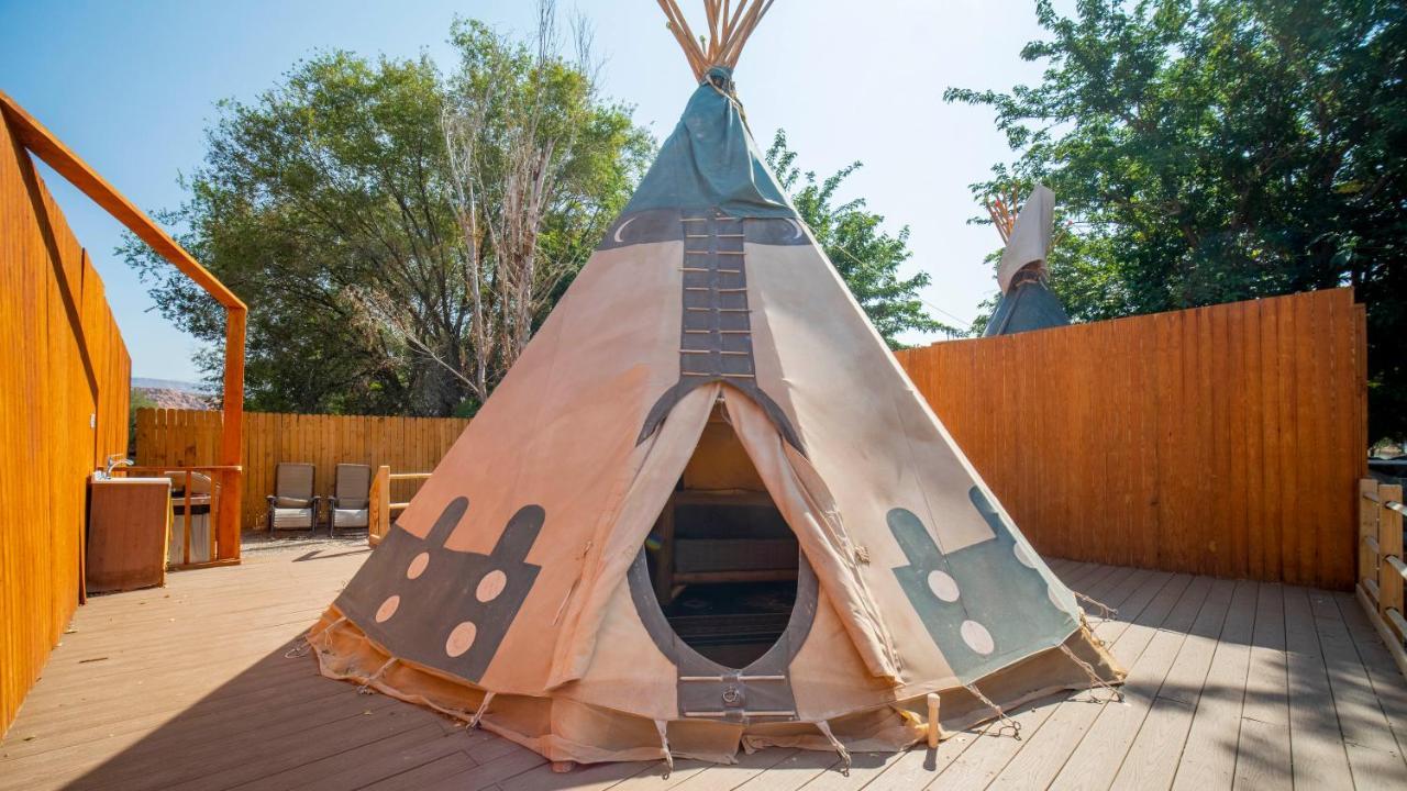 OK RV Park Glamping Tipi OK55 Hotel Moab Bagian luar foto